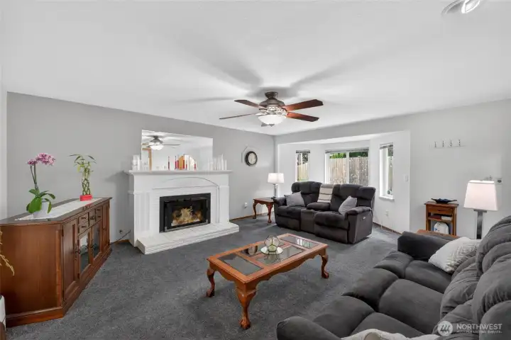 Living room with access to the dining room