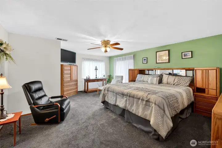 Massive primary suite with walk in closet