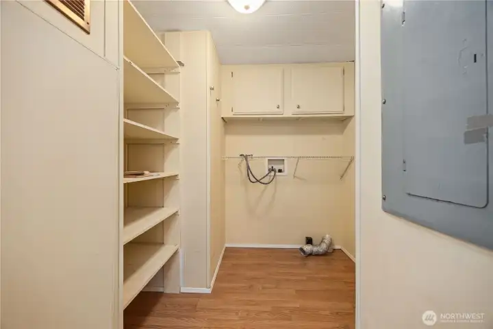 25 Buckingham Alley Utility Room