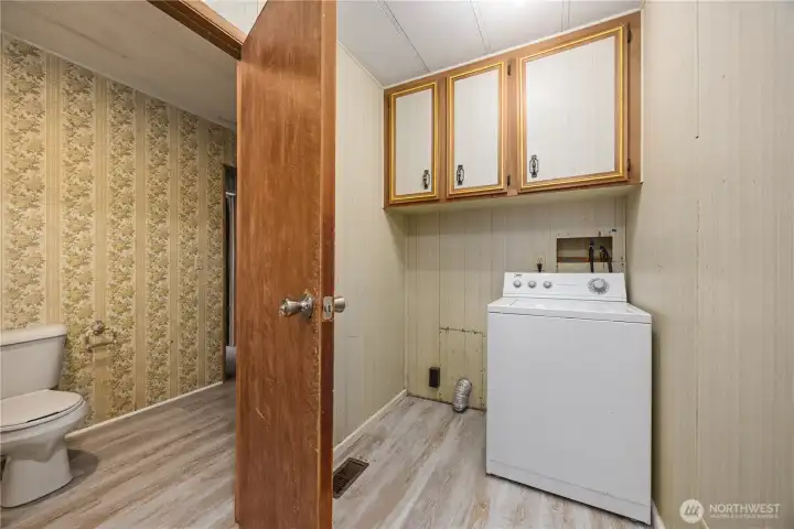 27 Buckingham Alley: Utility Room
