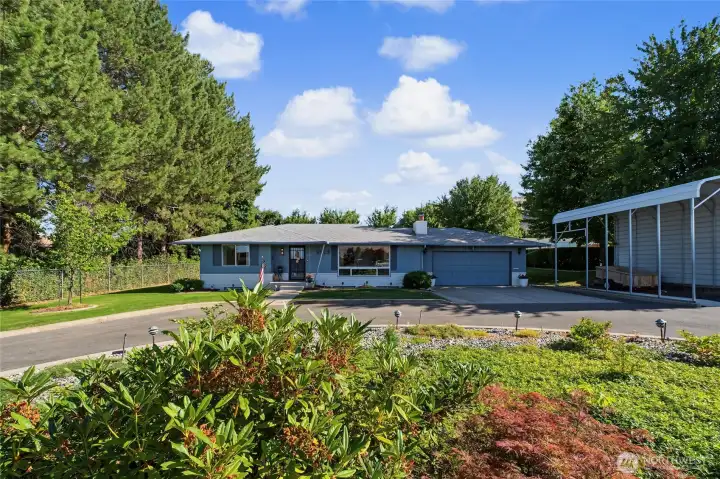 1313 Castlerock Ave.