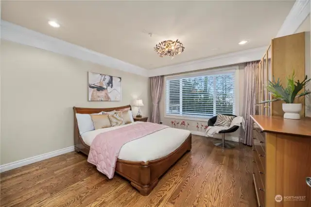 3rd bedroom upstairs with a Jack-N-Jill bathroom bathroom