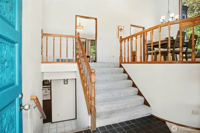 Welcoming open foyer