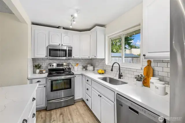 Open kitchen to the dining room
