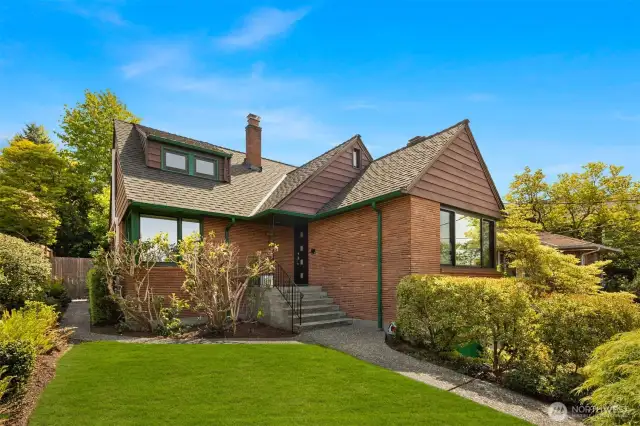 Gorgeous classic, brick mid-century home.