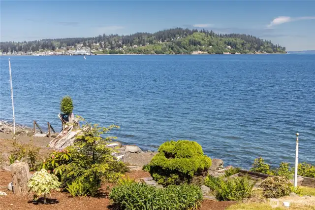 Looking towards the Kingston ferry terminal