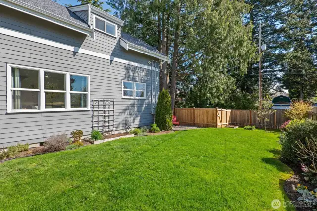 A huge, fully fenced yard is a rarity in a home like this!