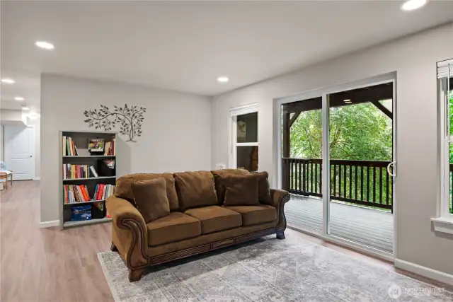 Slider to Lower Floor deck.