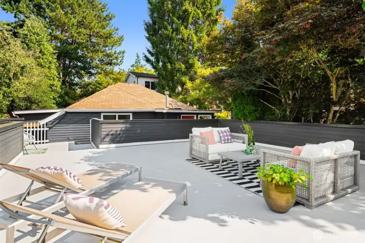 Rooftop deck with great view of yard