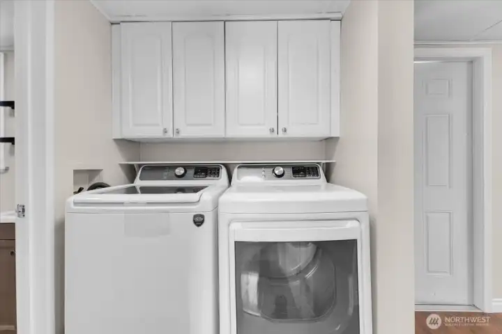 New washer/ Dryer stay!