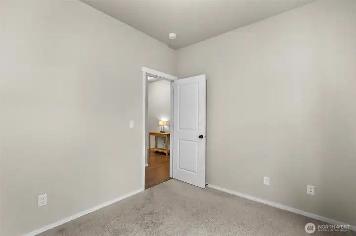 Nice sized bonus room main level
