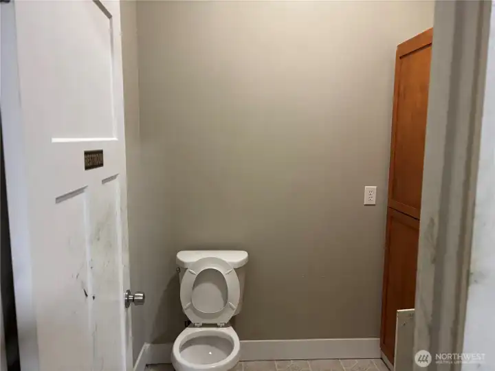 Shop bathroom