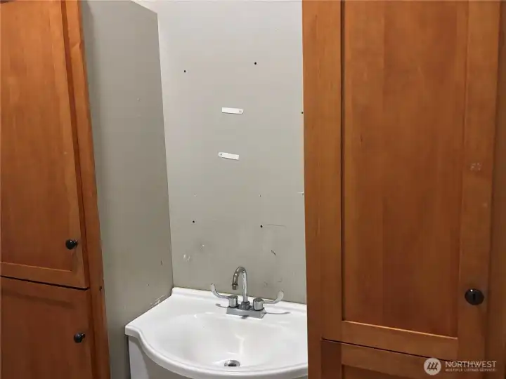 Shop bathroom