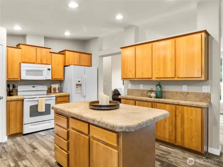 So much storage in this kitchen!