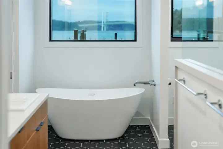 Primary bath