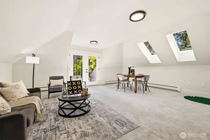 Bonus upstairs loft.