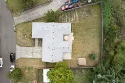 Fantastic lot for gardening, relaxing or pets!