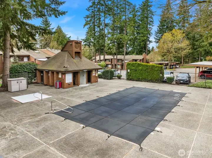 HOA features an outdoor-pool and hot tub.