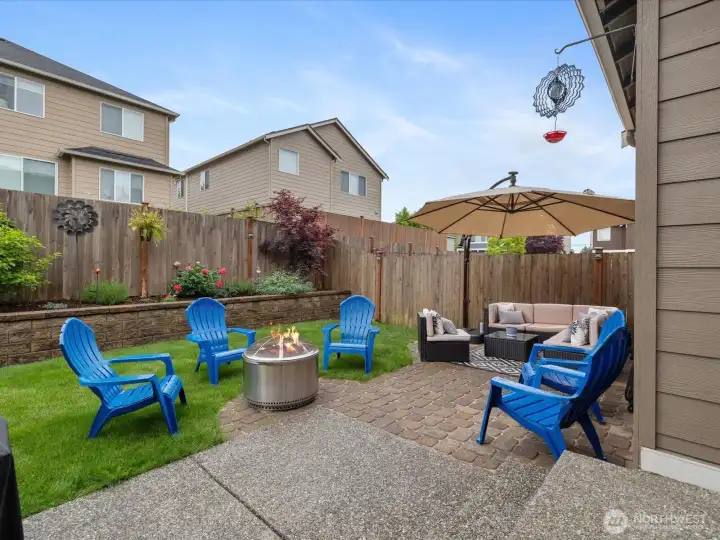 Beautiful Outdoor Area, Great For Entertaining