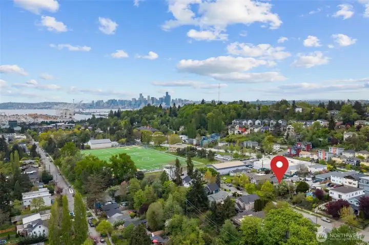 Nearby parks, golf, schools, and community amenities