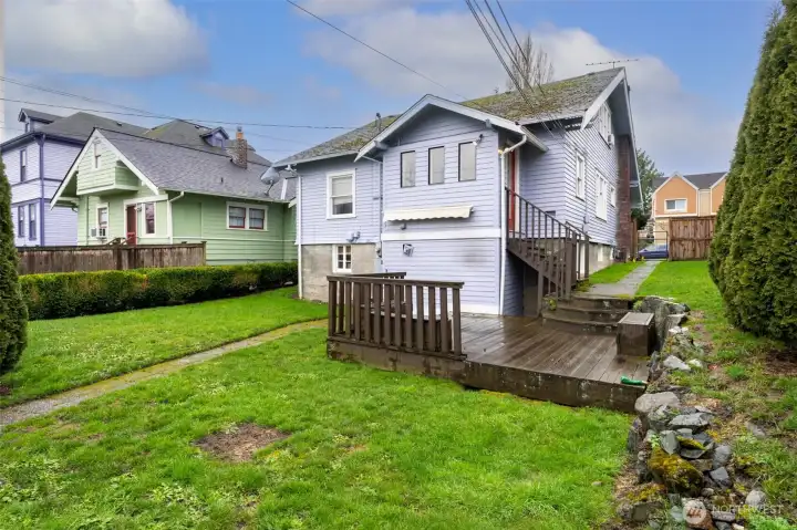 A delightful back yard to enjoy.