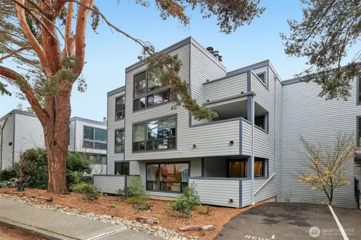 Make this YOUR home today!