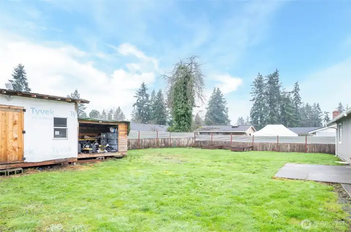 Plenty of room for pets or BBQs