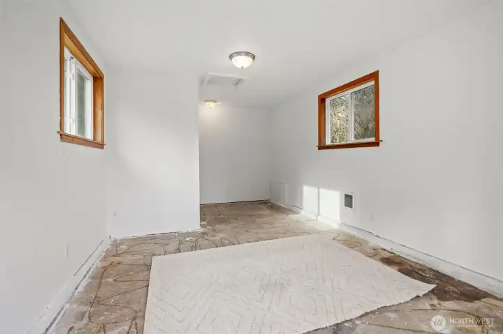 Seperate studio and storage space