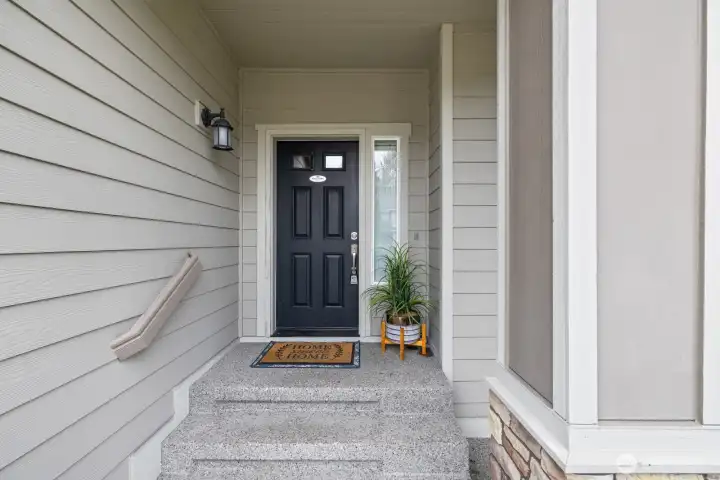 Inset covered landing