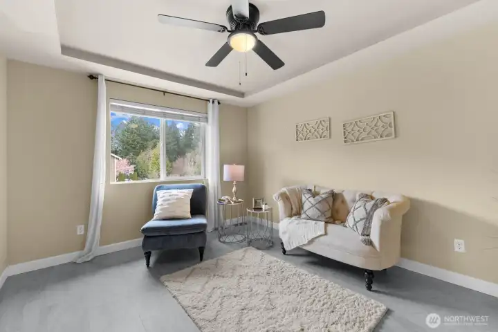 Expansive sitting area in primary for relaxing