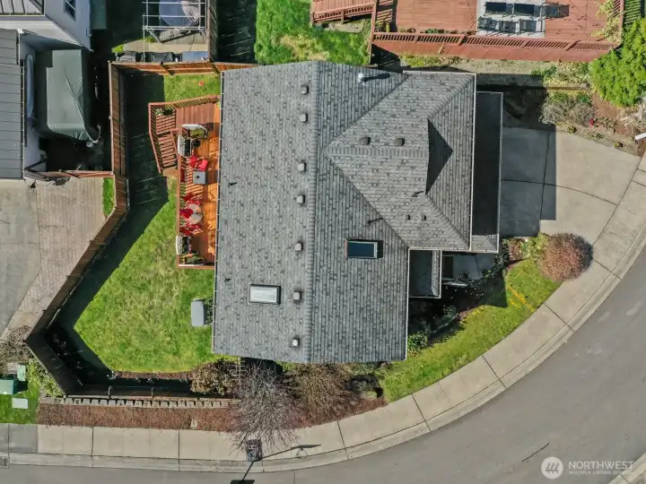 The Mill Creek Town Center and Thrashers Corner are nearby for all of your dining and shopping needs.