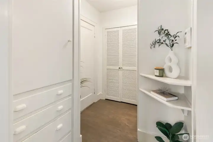 Charming built-ins in hallway between main floor bedroom/kitchen/bath.