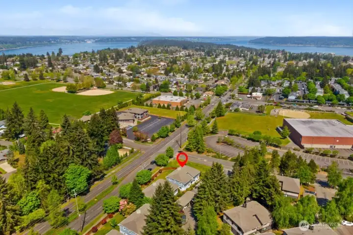 Condo location- Vassault Park on the left & Truman Middle School on the right