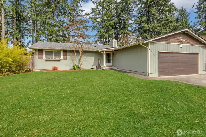 Welcome home!  5205 204th St Ct E, Spanaway, WA