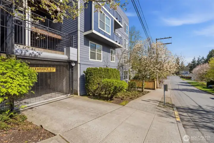 2nd level garage on 92nd ave for easy no-stair pedestrian and bicycle access to front door of condo unit.