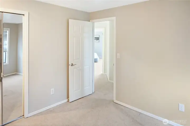 And the 3rd bedroom with spacious closet and soft carpeting.