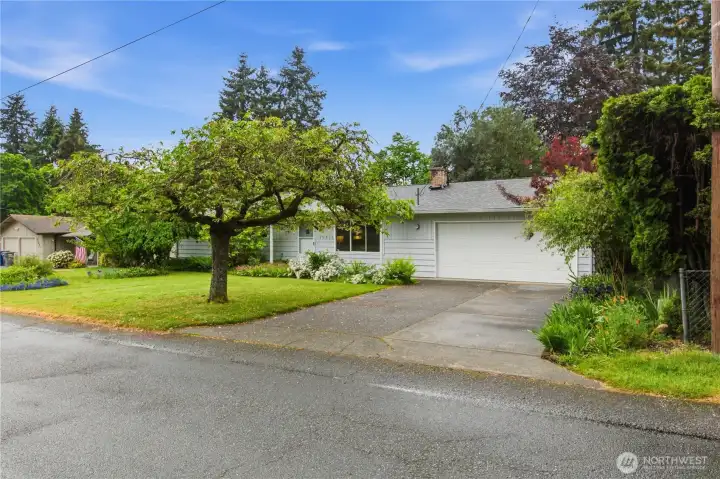 Welcome home!  Over 1200 sqft