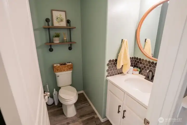 1/2 bath downstairs