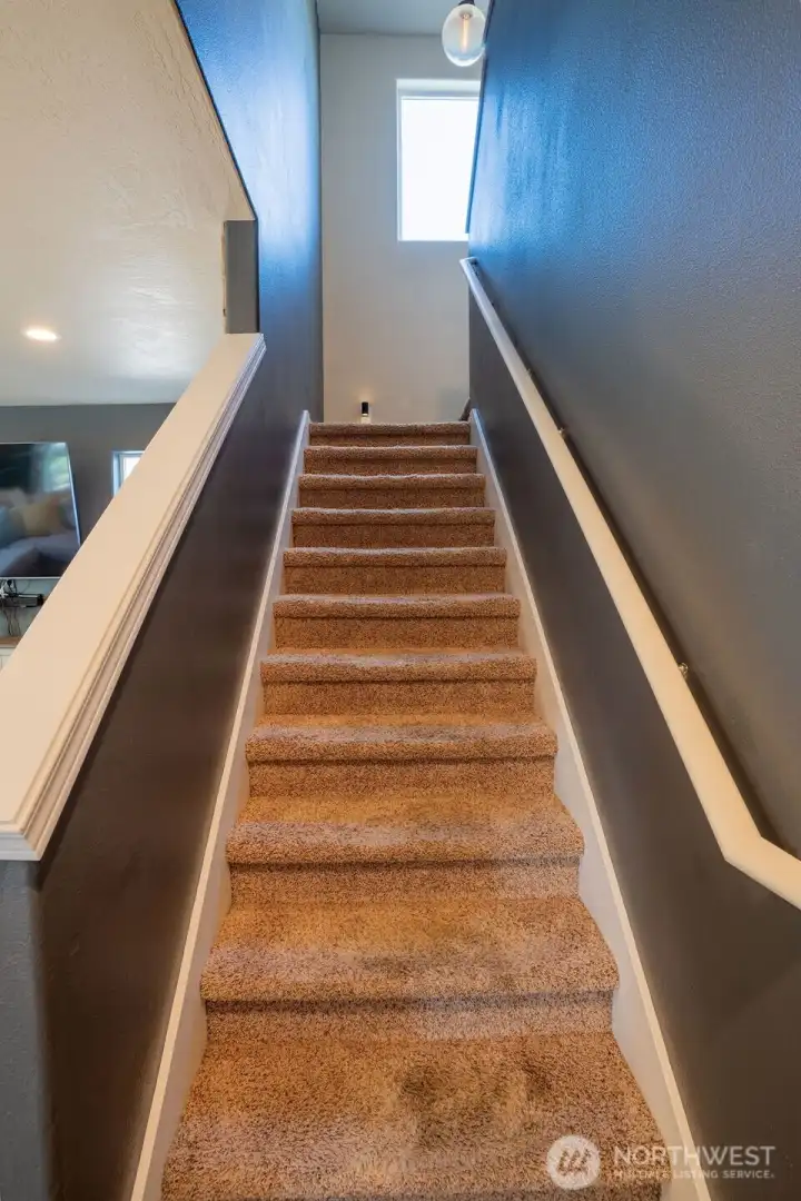 Stairs to rest of bedrooms