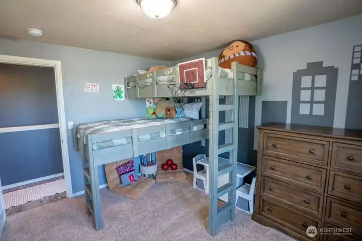 Guest bed 1