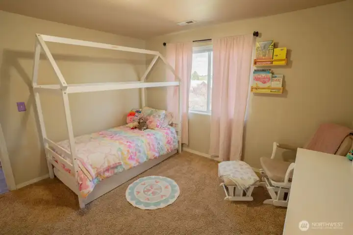 Guest bed 2