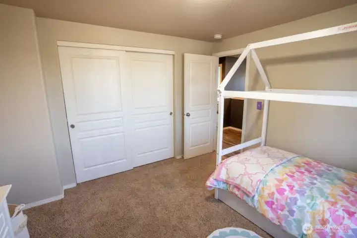 Guest bed 2