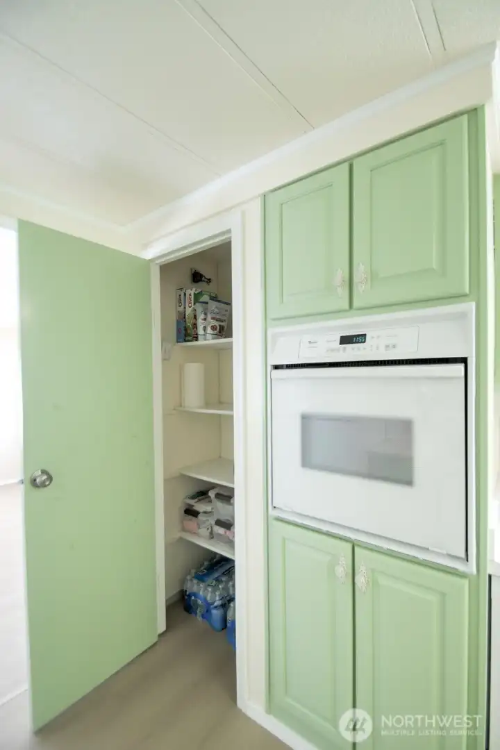 Wonderful storage in the closet pantry Wonderful storage in the closet pantry