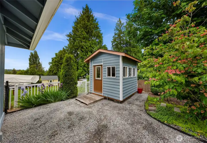 Outbuilding with power Outbuilding with power