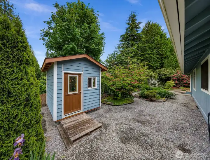 Outbuilding with power Outbuilding with power