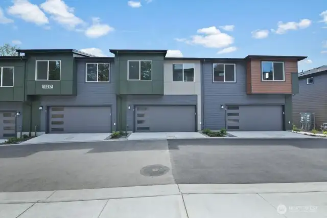 13217 NE 127th Way Unit B ~ Ready Now