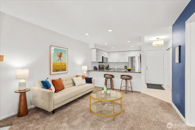 Open floorplan - make your friends dinner