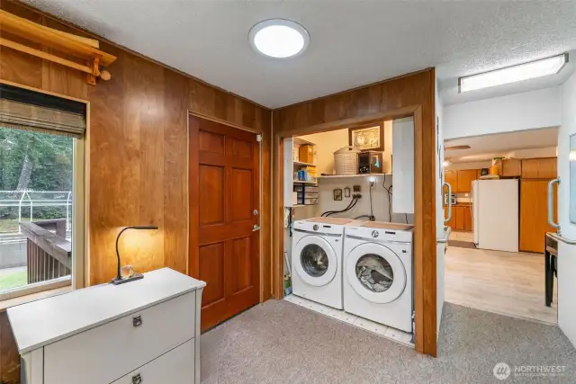 washer and dryer stay