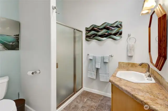 3/4 bath near the mud room