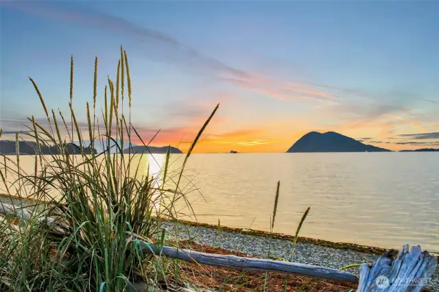 Samish Island living at its best